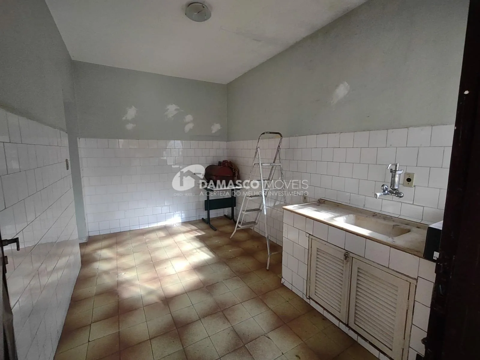 Sobrado para Locação 4 Quartos, 1 Suite, 5 Vagas, 370M², Vila Metalúrgica, Santo André - SP
