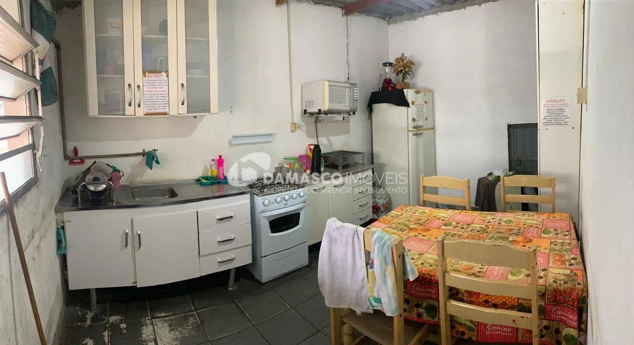 Galpão à Venda na Vila Califórnia, São Paulo | Terreno de 500 m² | Entradas Independentes