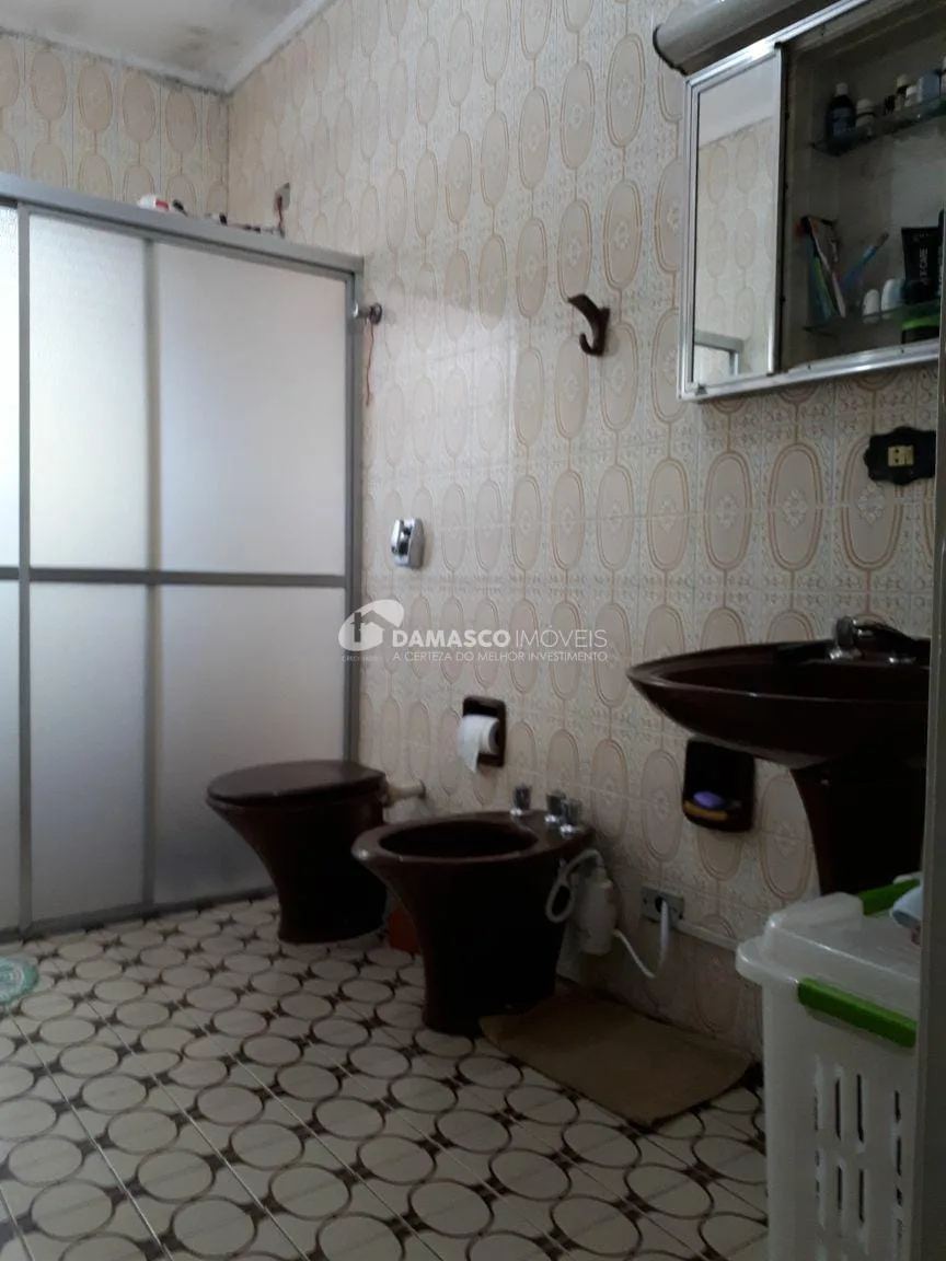 Imóvel à venda com 3 casas no terreno , terreno medindo 6 m² x 30 m², área de construção 311M², Nova Gerty, São Caetano do Sul - SP