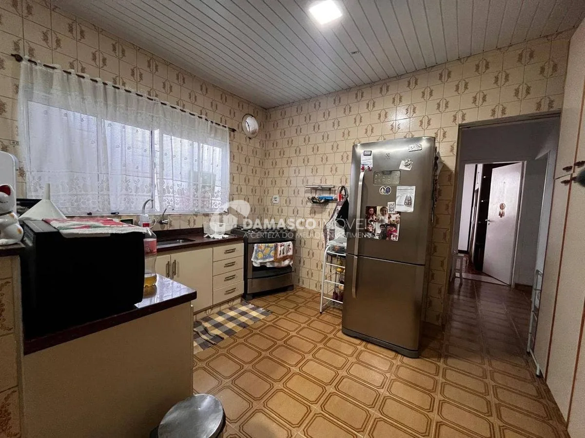 Casa térrea a venda com amplo quintal