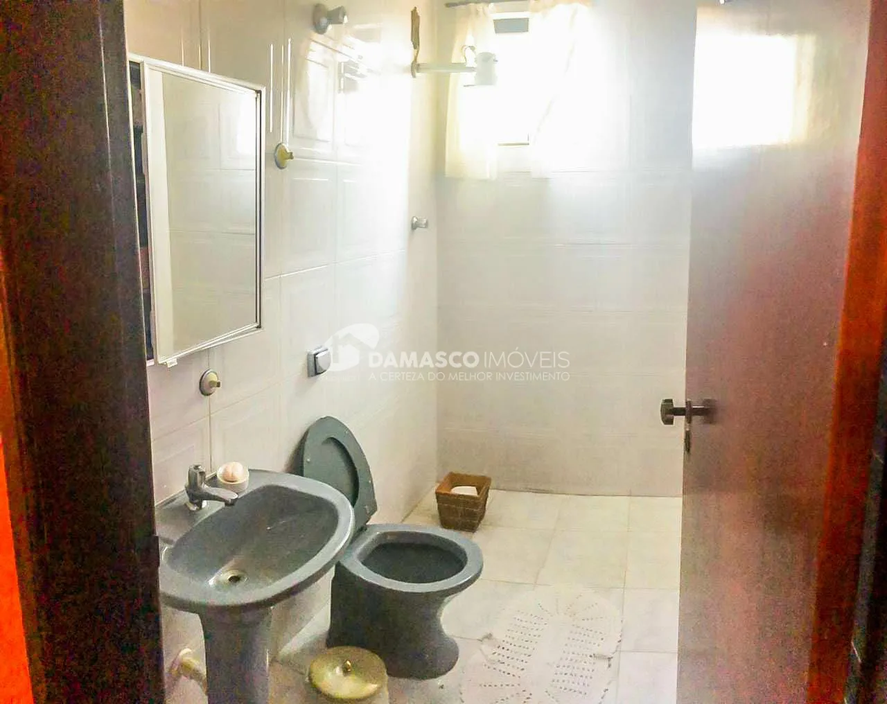 Sobrado à venda 5 Quartos, 2 Suites, 6 Vagas, Vila Sacadura Cabral, Santo André - SP