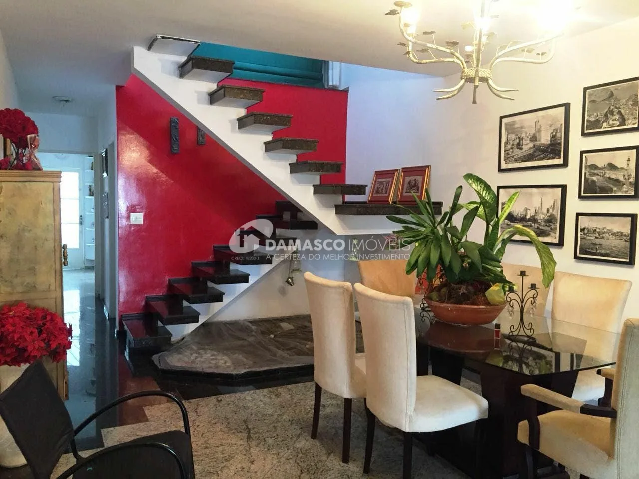 Sobrado à venda 3 Quartos, 3 Suites, 2 Vagas, 223M², Olímpico, São Caetano do Sul - SP
