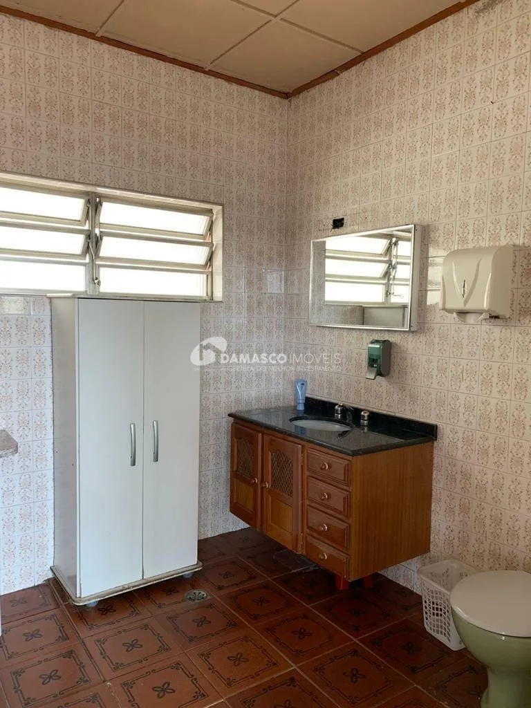 Sobrado à venda 3 Quartos, 1 Suite, 4 Vagas, 383M², Cerâmica, São Caetano do Sul - SP