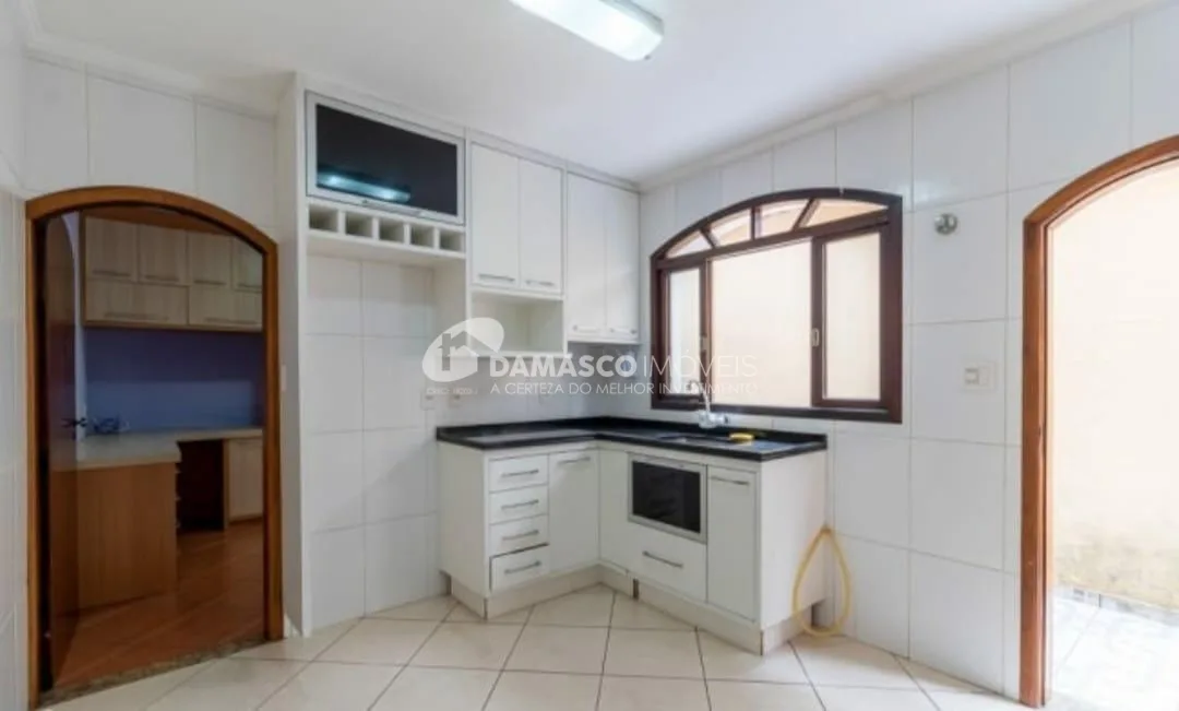 Casa à venda 2 Quartos, 2 Vagas, 100M², Jardim Las Vegas, Santo André - SP