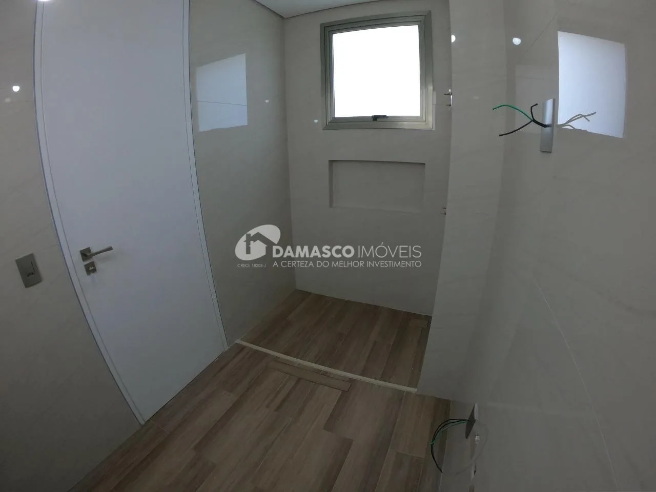 Sobrado à venda 5 Quartos, 5 Suites, 6 Vagas, 950M², Cerâmica, São Caetano do Sul - SP