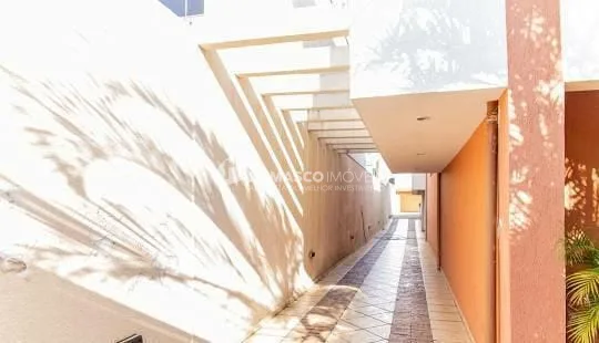 Sobrado à venda 4 Quartos, 4 Suites, 8 Vagas, Jardim, Santo André - SP