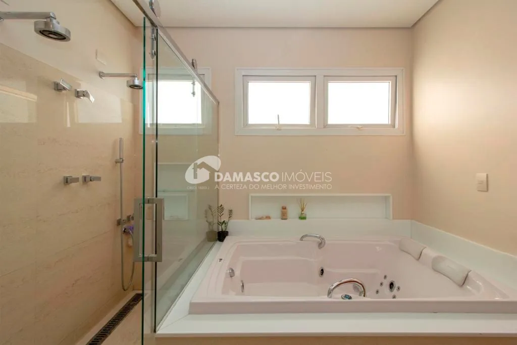 Sobrado à venda 4 Quartos, 4 Suites, 6 Vagas, 550M², Jardim São Caetano, São Caetano do Sul - SP