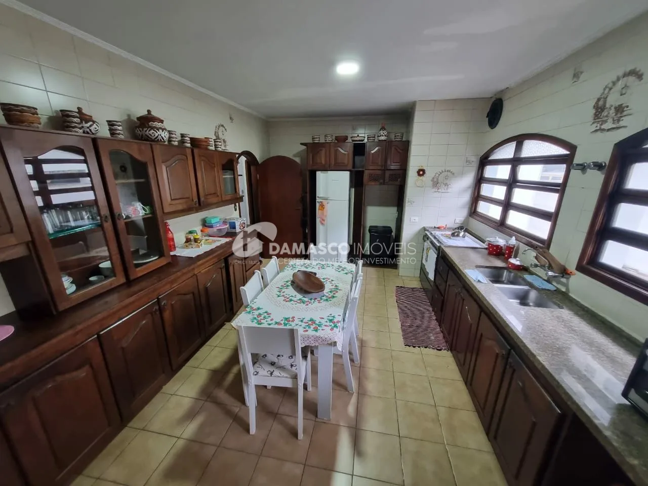 Sobrado à venda 4 Quartos, 2 Suites, 8 Vagas, Rudge Ramos, São Bernardo do Campo - SP
