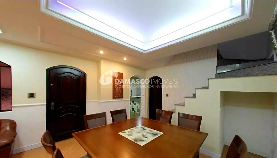 Sobrado à venda 2 Quartos, 1 Suite, 2 Vagas, 238M², Barcelona, São Caetano do Sul - SP