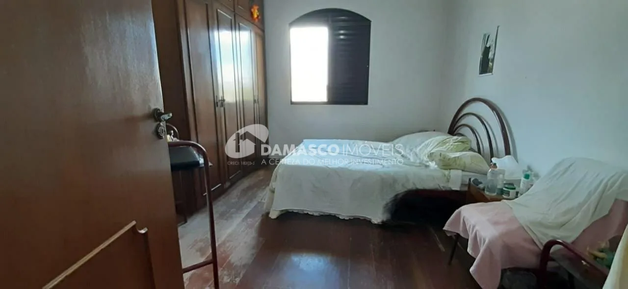 Sobrado à venda 3 Quartos, 1 Suite, 2 Vagas, 193M², Santa Maria, São Caetano do Sul - SP
