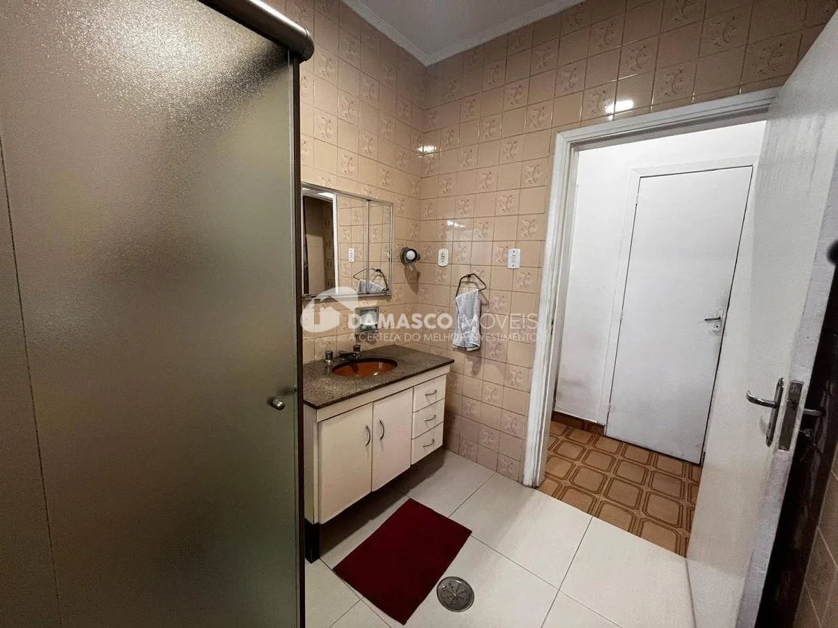 Casa térrea a venda com amplo quintal