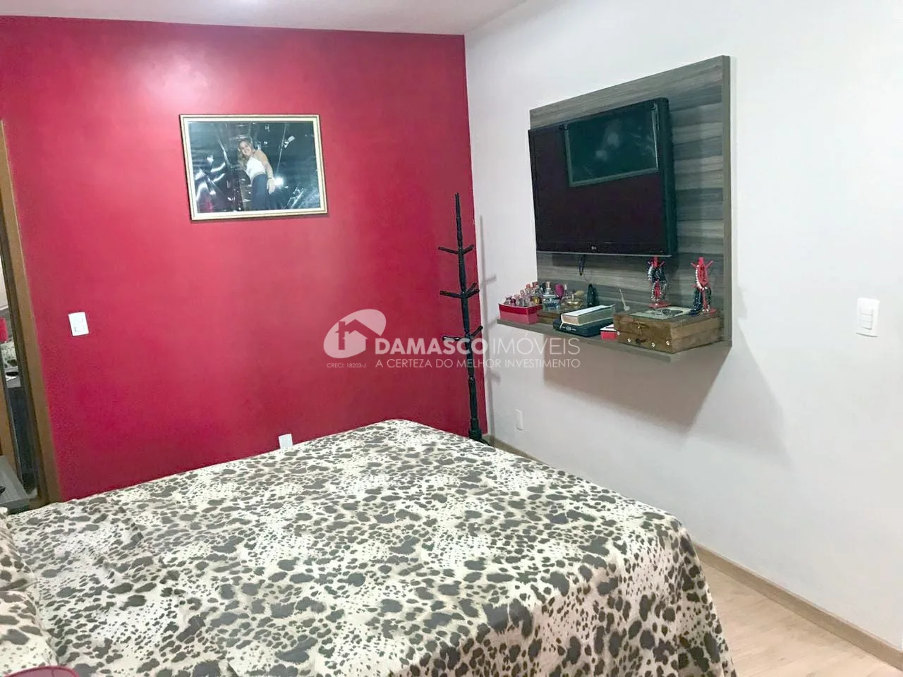 Sobrado à Venda 3 Quartos, 3 Suites, 6 Vagas, Nova Gerty, São Caetano do Sul - SP