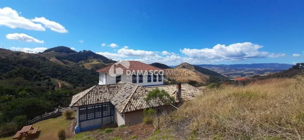 Casa à venda 6 Quartos, 6 Suites, Dos Pires, Sapucaí Mirim - MG