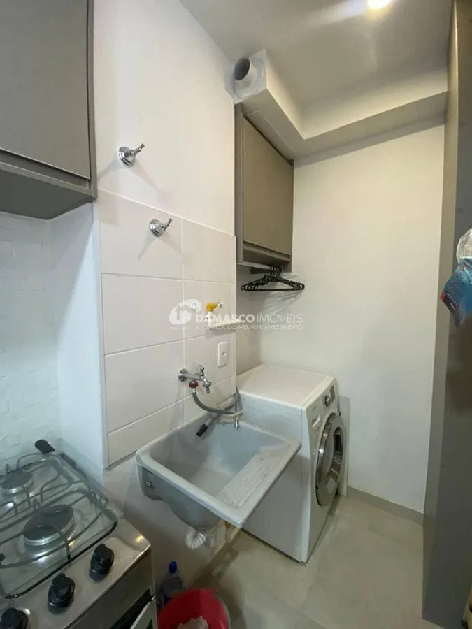 Apartamento com 1 Suite e 1 Vaga de Garagem