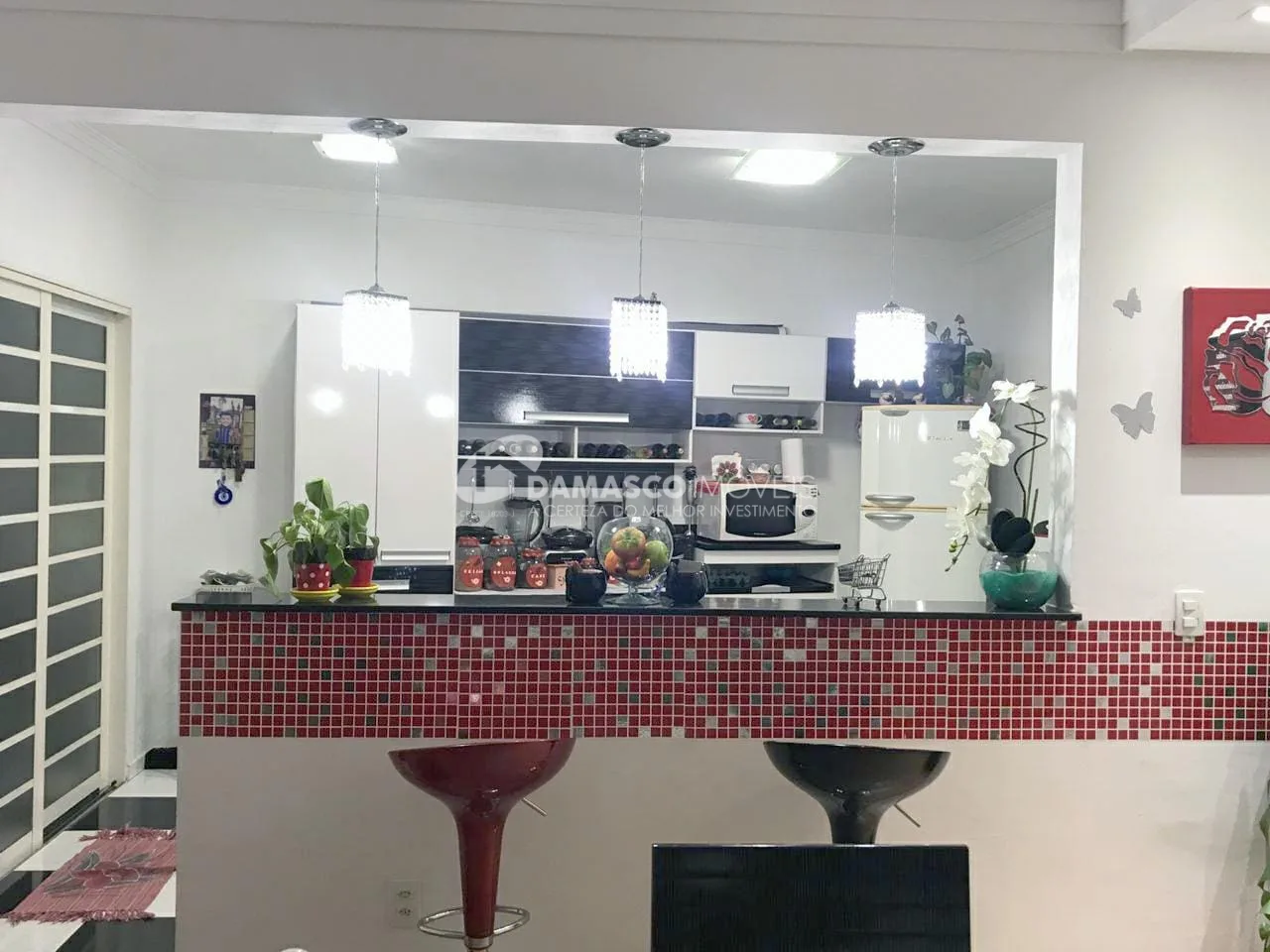 Sobrado à Venda 3 Quartos, 3 Suites, 6 Vagas, Nova Gerty, São Caetano do Sul - SP
