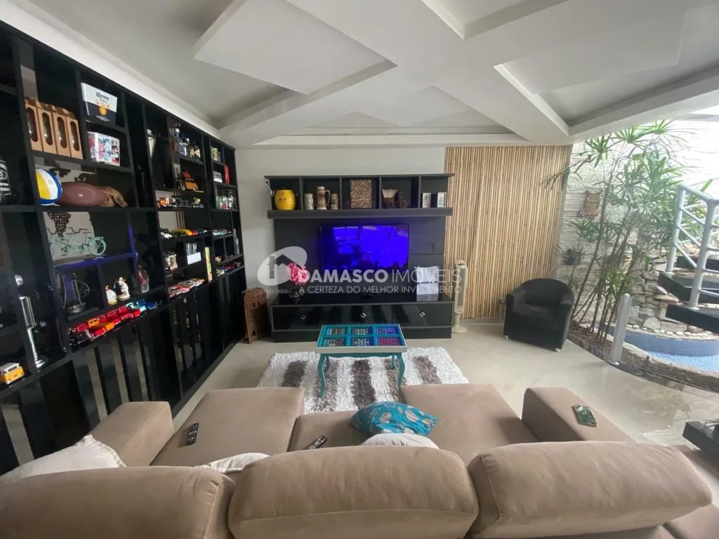 Sobrado à venda 3 Quartos, 3 Suites, 4 Vagas, 347M², Campestre, Santo André - SP