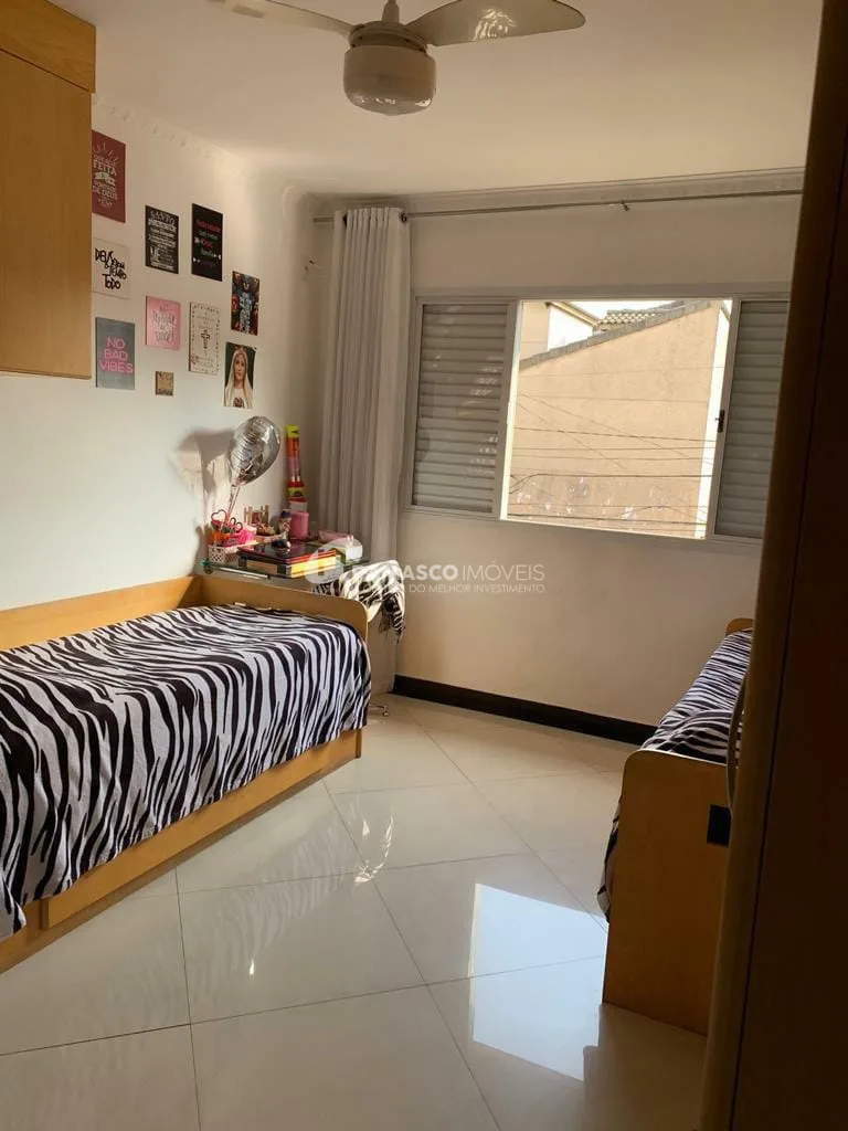 Sobrado à venda 3 Quartos, 1 Suite, 4 Vagas, 383M², Cerâmica, São Caetano do Sul - SP