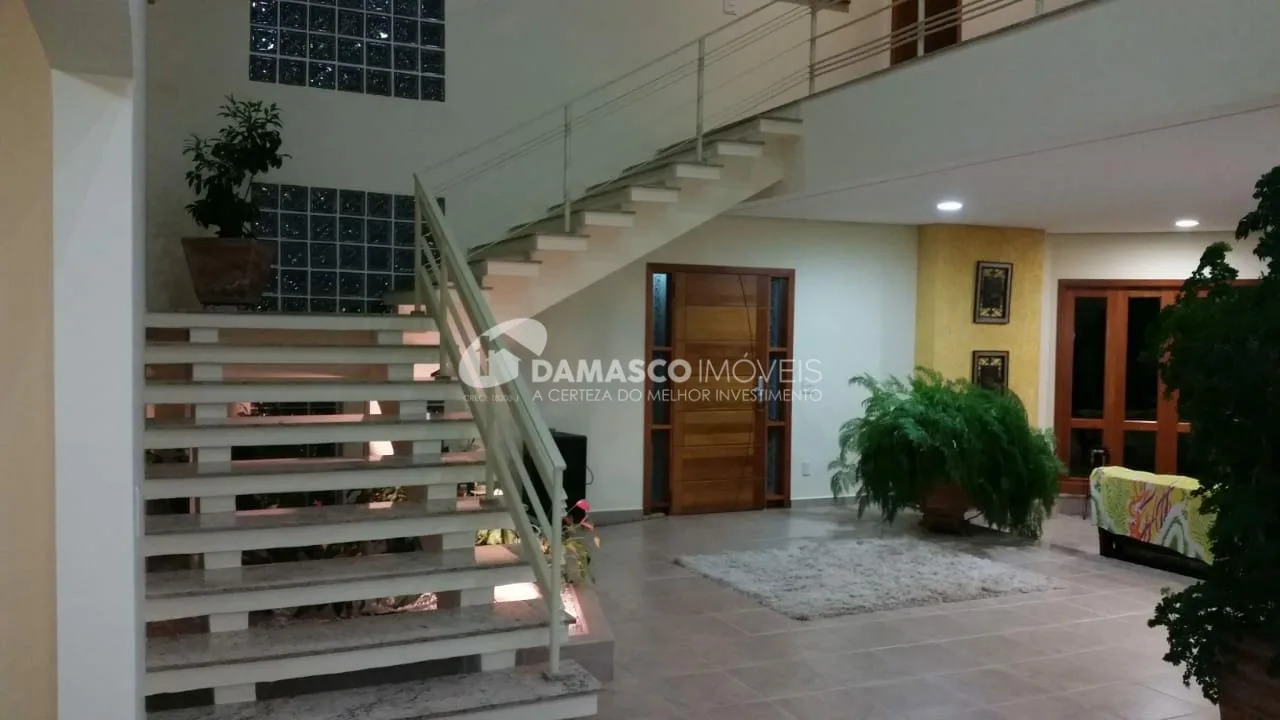 Sobrado à venda 5 Quartos, 5 Suites, 12 Vagas, 750M², Não informado, Piracicaba - SP