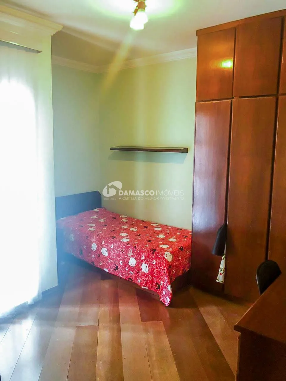 Sobrado à venda 5 Quartos, 2 Suites, 6 Vagas, Vila Sacadura Cabral, Santo André - SP
