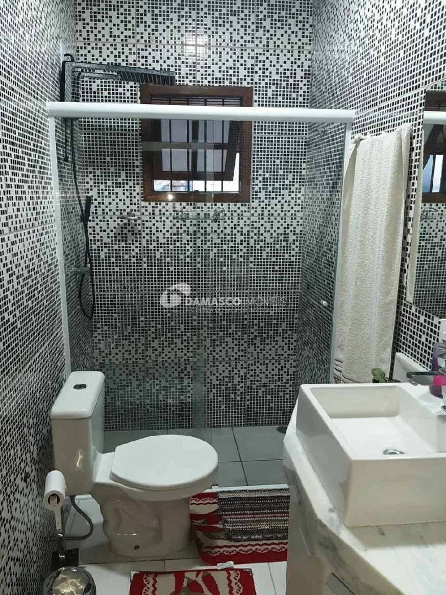 Chácara à venda 4 Quartos, 3 Suítes, 10 Vagas, Horto F Dois, Mairinque - SP