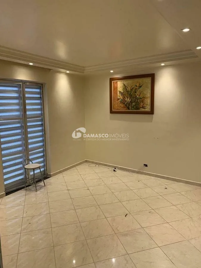 Sobrado à venda 3 Quartos, 1 Suite, 2 Vagas, 250M², Sítio da Figueira, São Paulo - SP