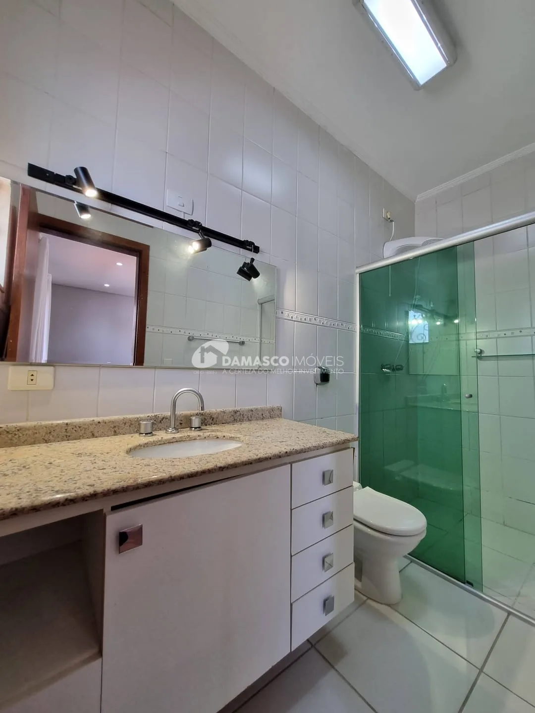Sobrado à venda 3 Quartos, 3 Suites, 4 Vagas, 221M², Olímpico, São Caetano do Sul - SP