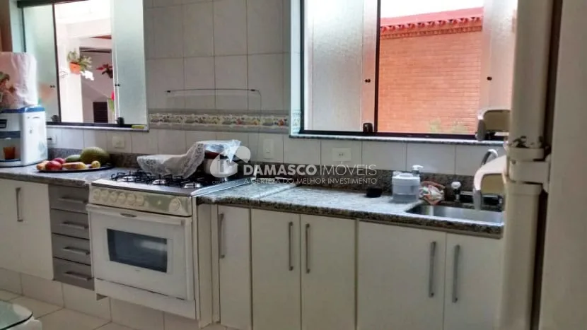Sobrado à venda 3 Quartos, 1 Suite, 10 Vagas, 270M², Vila Palmares, Santo André - SP