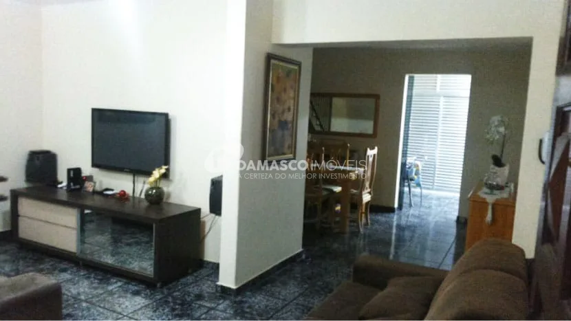 Sobrado à venda 4 Quartos, 1 Suite, 6 Vagas, 184M², Osvaldo Cruz, São Caetano do Sul - SP