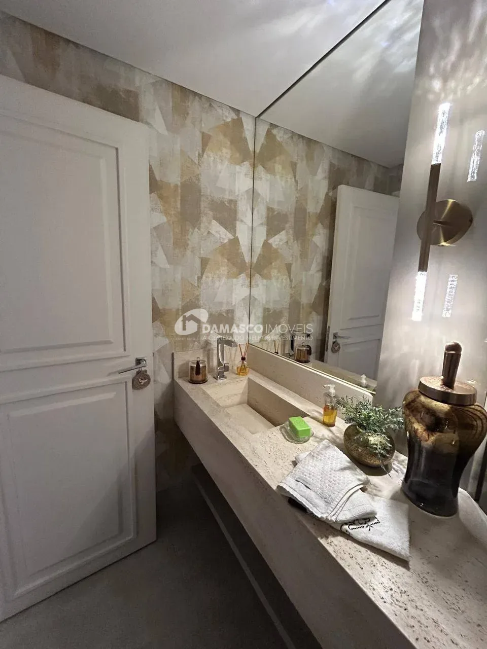 Apartamento de Alto Padrão à Venda no Santo Antônio, São Caetano do Sul | 238 m² | 4 Dormitórios | 2 Suítes