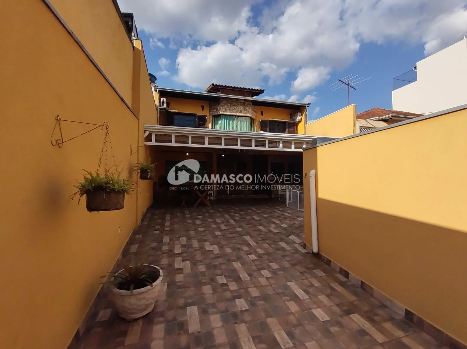 Sobrado à venda 3 Quartos, 1 Suite, 15 Vagas, 296M², Santa Maria, São Caetano do Sul - SP