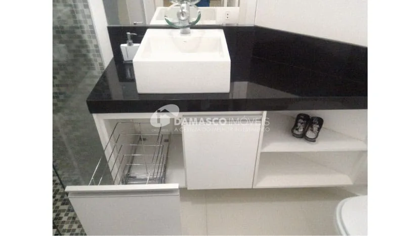 Sobrado à venda 3 Quartos, 1 Suite, 5 Vagas, 226M², Santa Maria, Santo André - SP