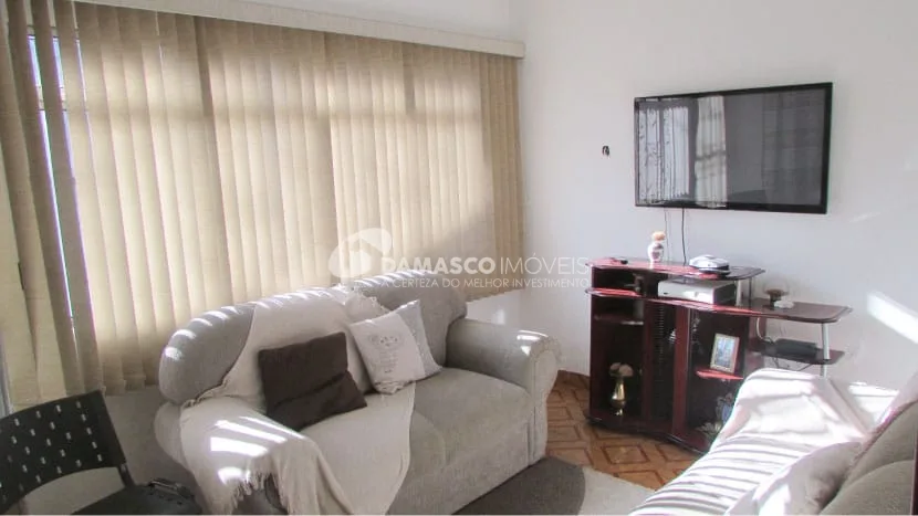 Casa à venda 2 Quartos, 4 Vagas, 228M², Vila Aquilino, Santo André - SP