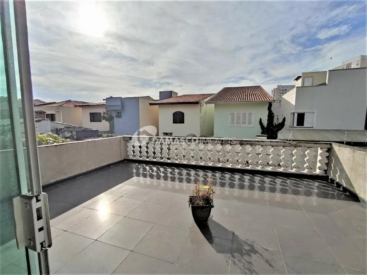 Sobrado à venda 5 Quartos, 4 Suites, 5 Vagas, 252M², Sítio da Figueira, São Paulo - SP