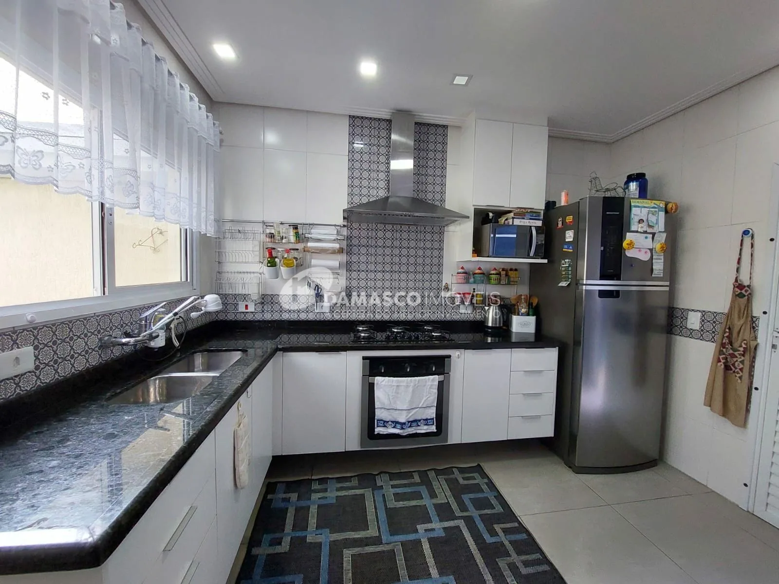 Sobrado à venda 3 Quartos, 3 Suites, 4 Vagas, Nova Gerty, São Caetano do Sul - SP