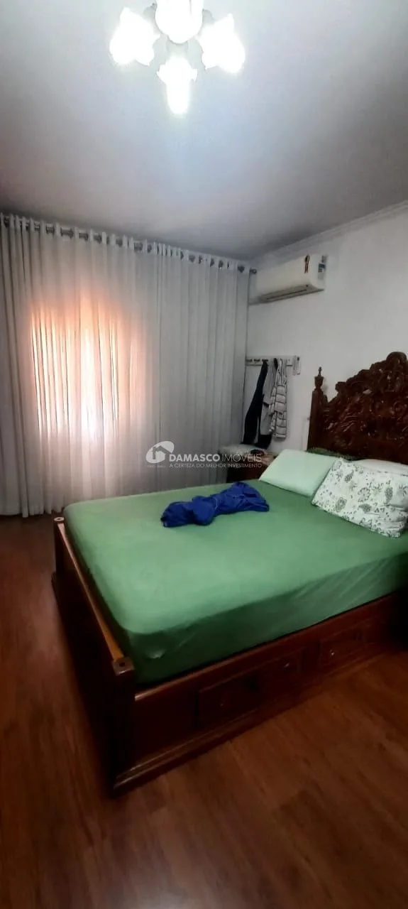 Sobrado à venda 3 Quartos, 1 Suite, 4 Vagas, 280M², Barcelona, São Caetano do Sul - SP