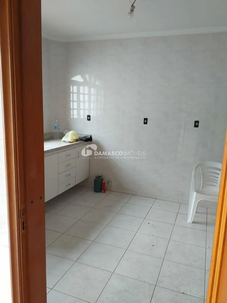 Sobrado à venda 3 Quartos, 1 Suite, 4 Vagas, 250M², Olímpico, São Caetano do Sul - SP