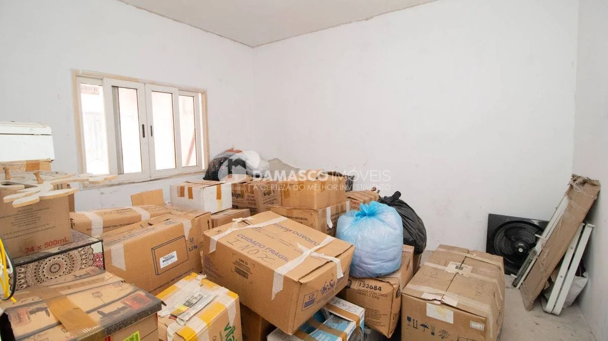Imóvel com duas casas Bairro Osvaldo Cruz