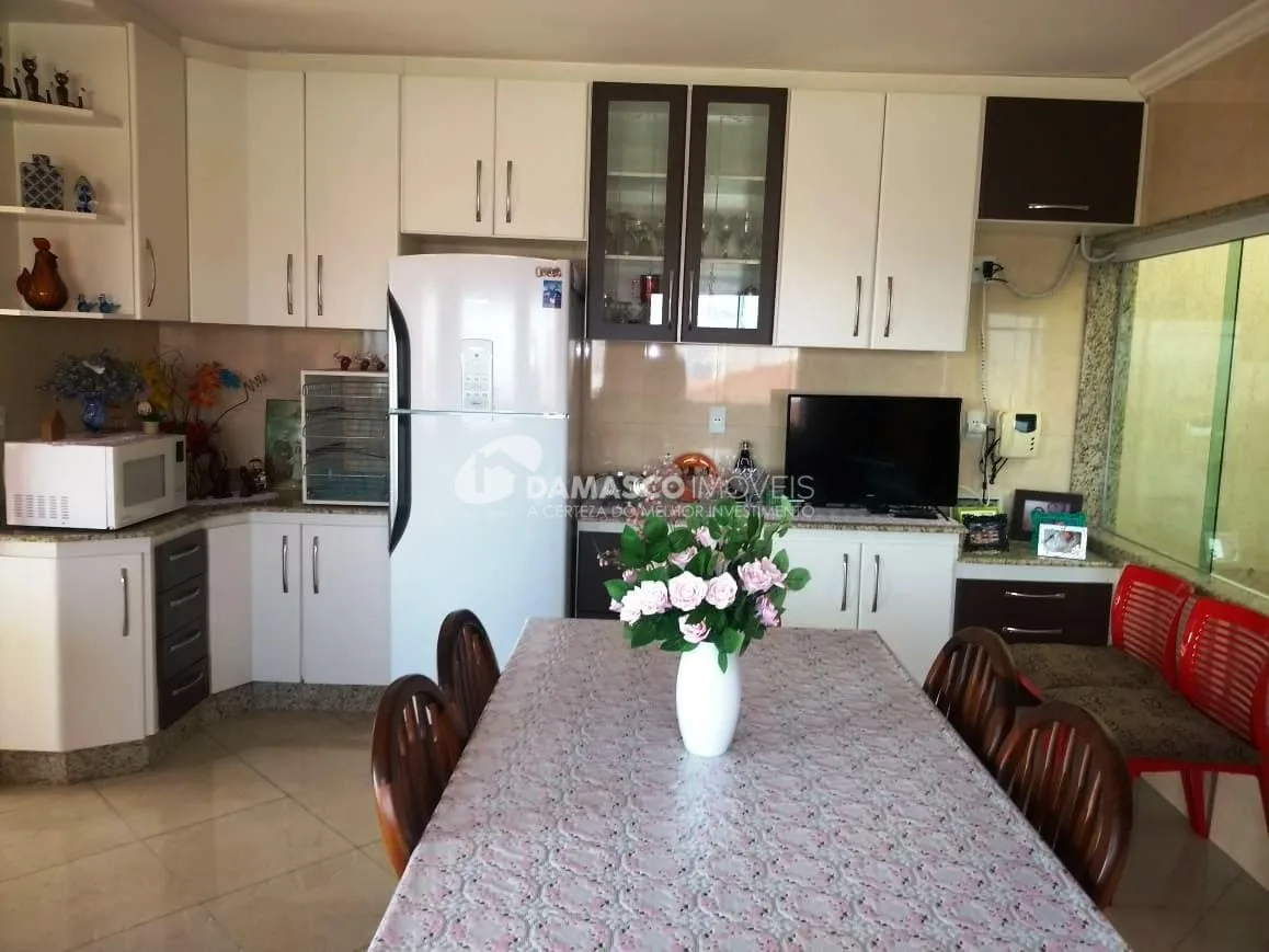 Sobrado à venda 3 Quartos, 1 Suite, 16 Vagas, 572M², Nova Gerty, São Caetano do Sul - SP
