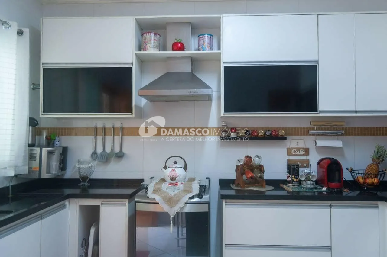Sobrado à venda 3 Quartos, 1 Suite, 2 Vagas, Vila Alpina, São Paulo - SP