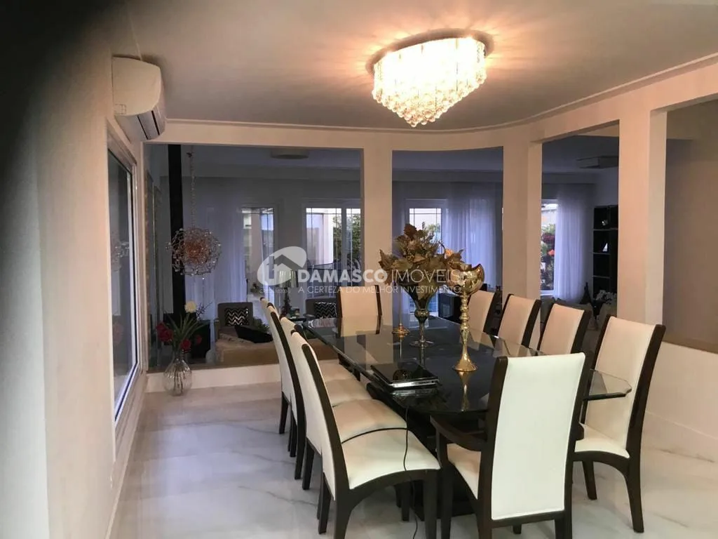 Sobrado à venda 4 Quartos, 3 Suites, 5 Vagas, Jardim São Caetano, São Caetano do Sul - SP
