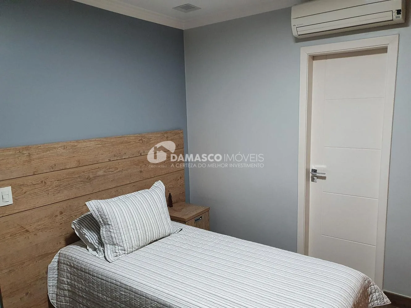 Sobrado à venda  4 Quartos, 4 Suítes, 3 Vagas, Vila Lúcia, São Paulo - SP