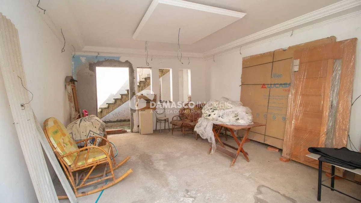 Imóvel com duas casas Bairro Osvaldo Cruz