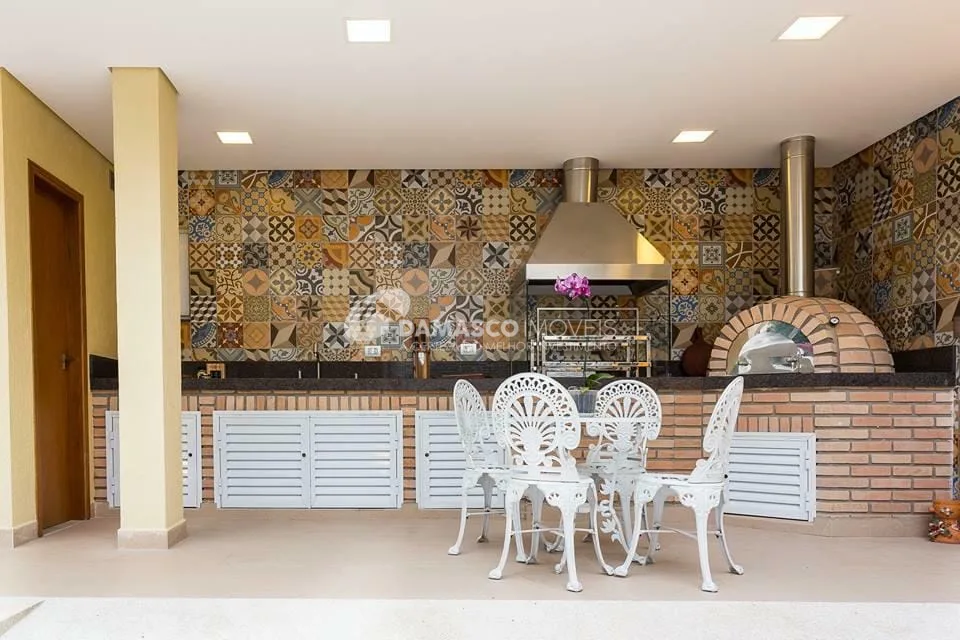 Sobrado à venda 4 Quartos, 3 Suites, 4 Vagas, 260M², Jardim São Caetano, São Caetano do Sul - SP