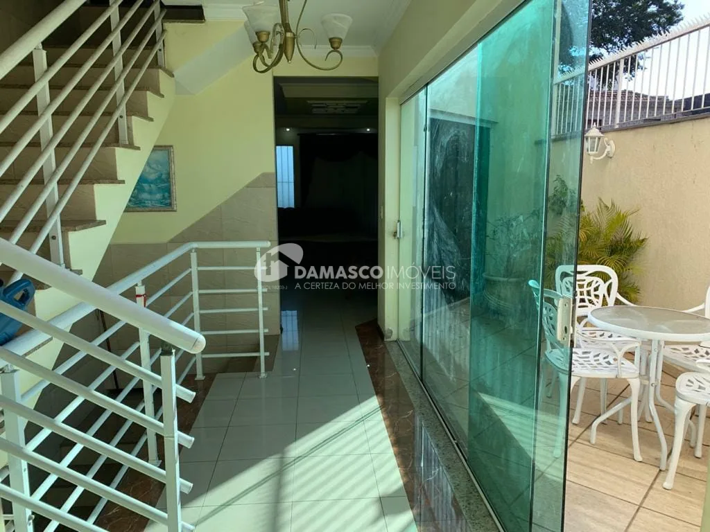 Sobrado à venda 3 Quartos, 3 Suites, 6 Vagas, 251M², Olímpico, São Caetano do Sul - SP