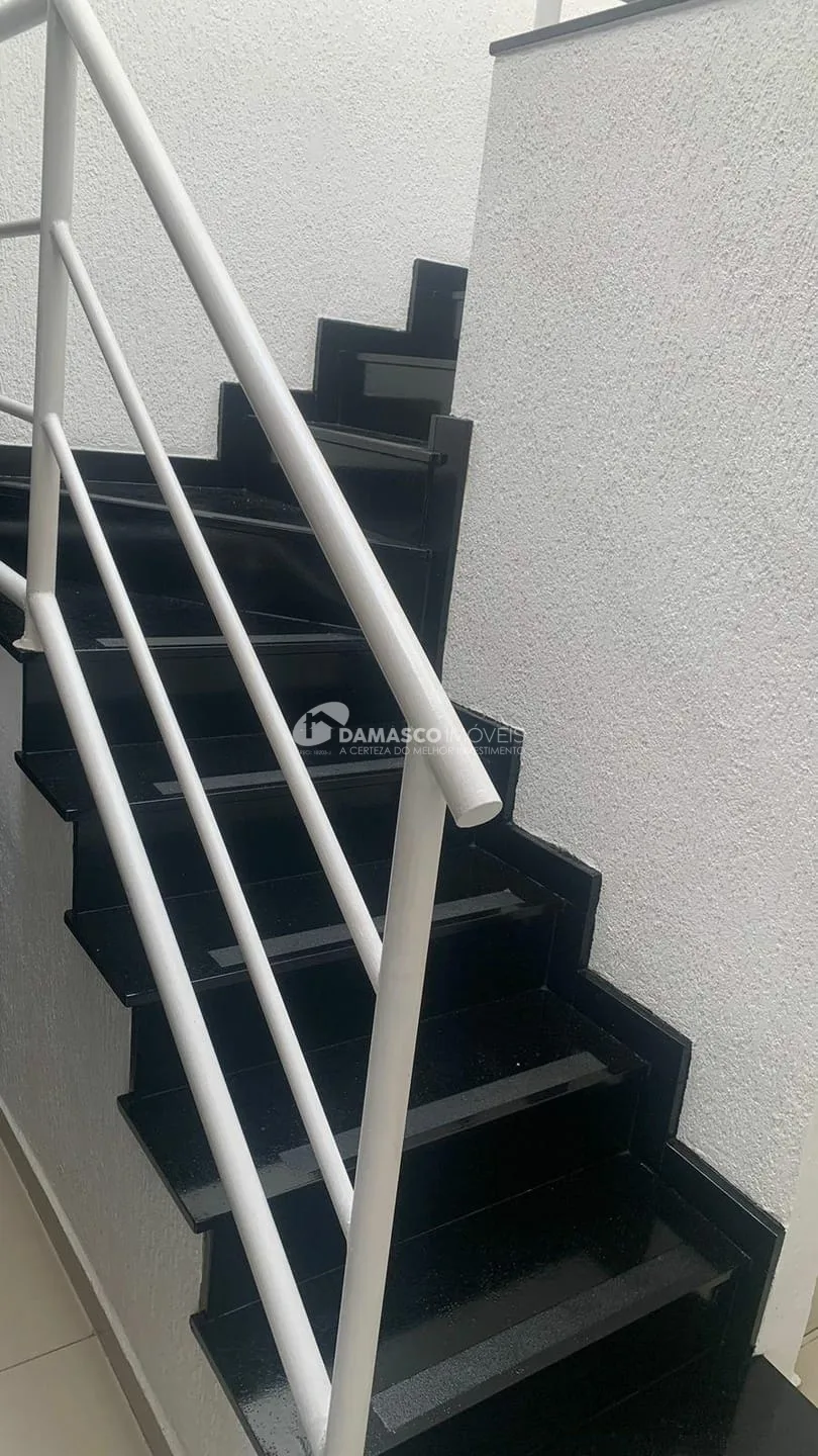 Sobrado à venda 3 Quartos, 1 Suite, 2 Vagas, 300M², Vila Alpina, São Paulo - SP
