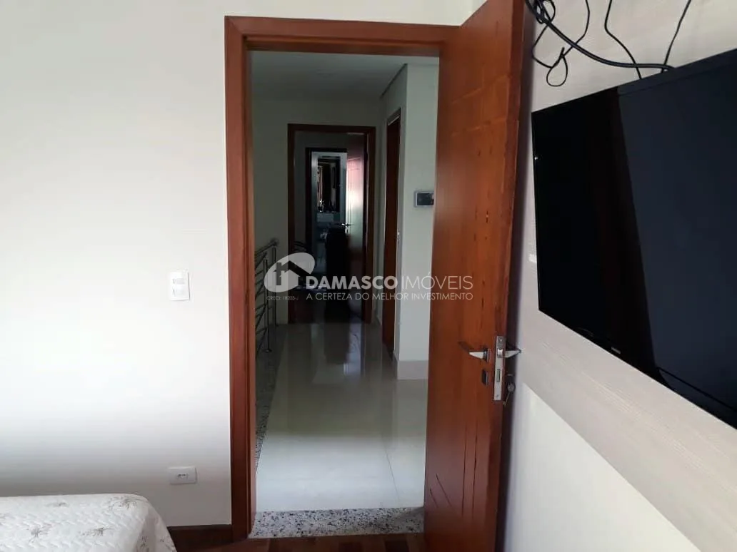 Sobrado à venda 3 Quartos, 3 Suites, 6 Vagas, 306M², Olímpico, São Caetano do Sul - SP
