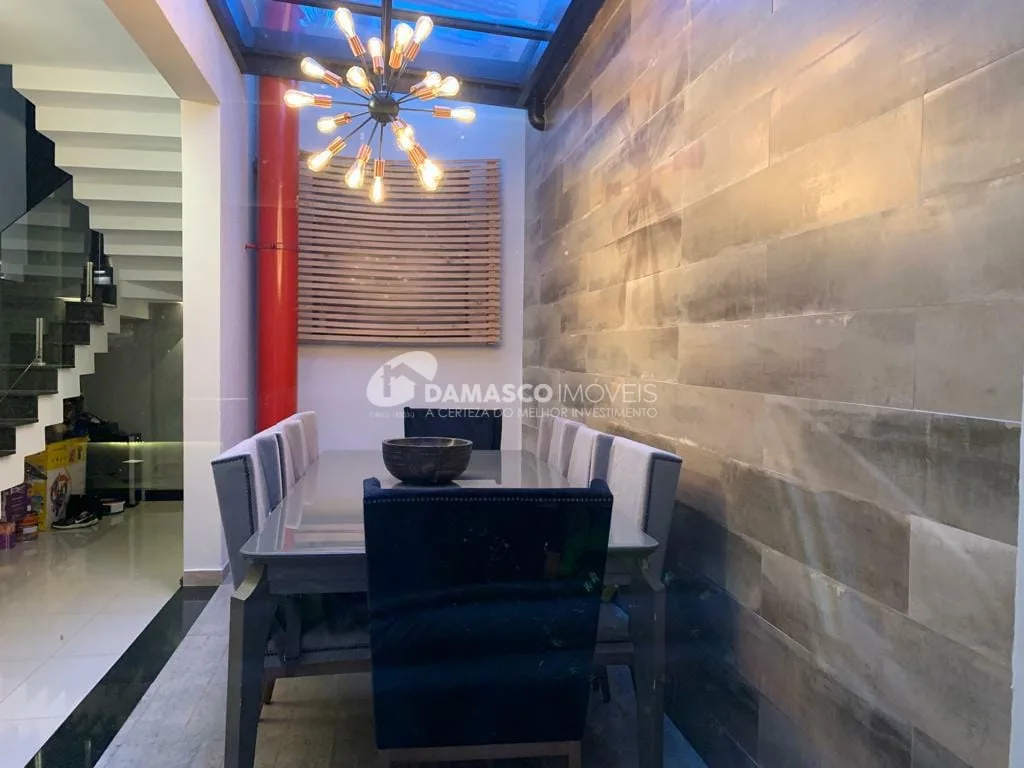 Sobrado à venda 3 Quartos, 1 Suite, 2 Vagas, 120M², Barcelona, São Caetano do Sul - SP