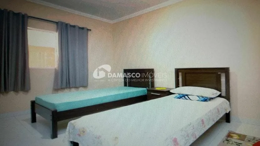 Casa à venda 2 Quartos, 3 Vagas, 205M², Jardim Santa Antonieta, Marília - SP