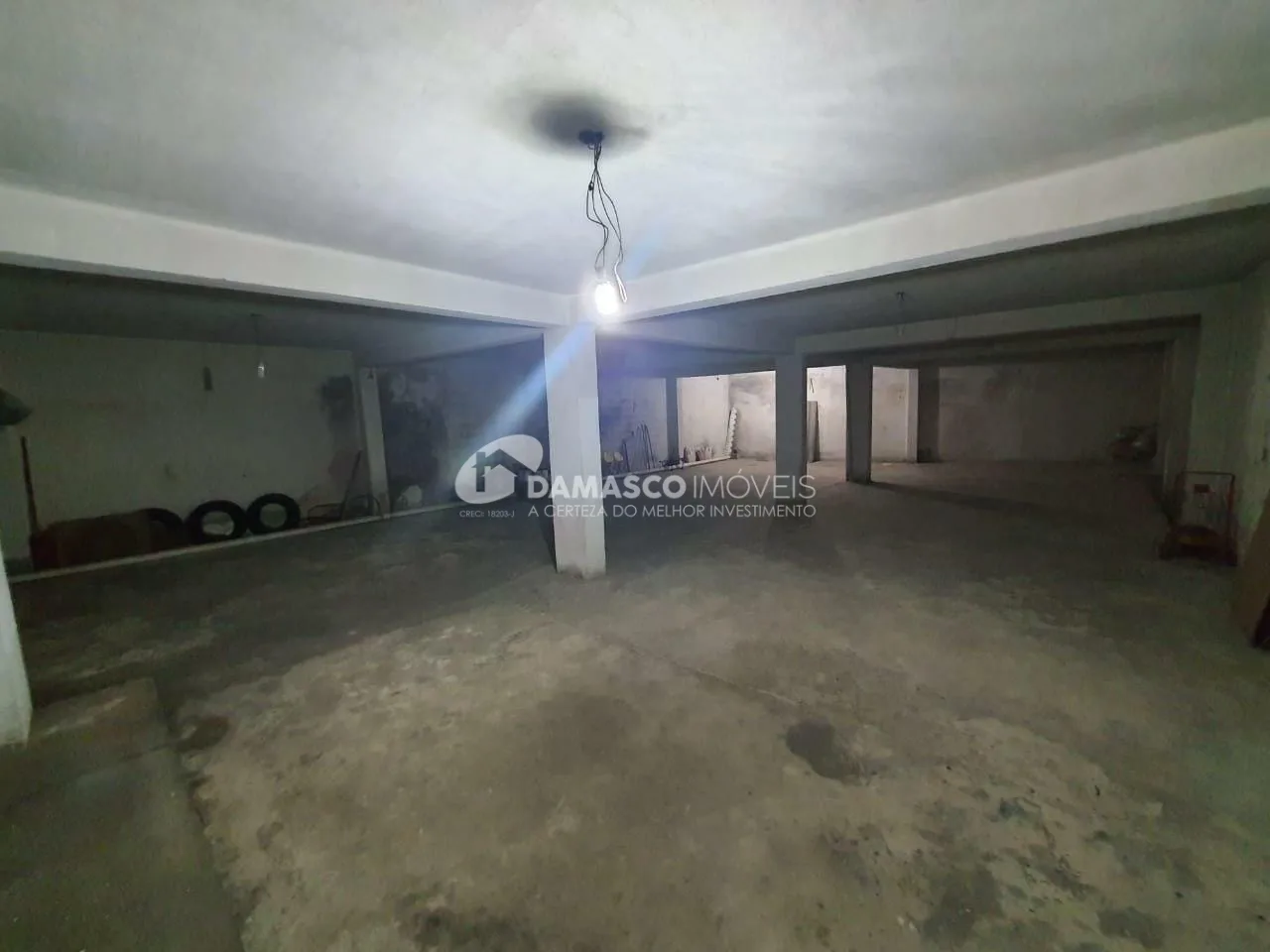 Casa à venda com 3 Quartos, 3 Suites, 3 Vagas, 751M², Utinga, Santo André - SP