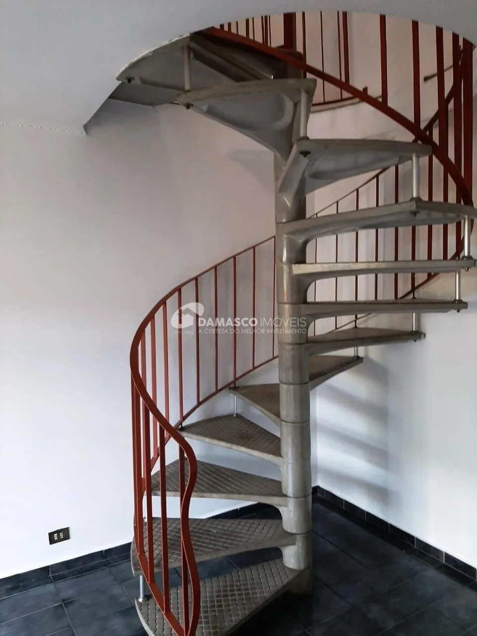 Sobrado à venda 4 Quartos, 2 Suites, 6 Vagas, 462M², Santa Teresinha, Santo André - SP